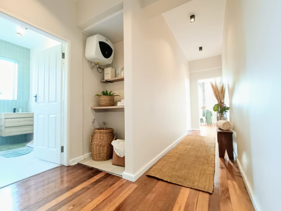 To Let 1 Bedroom Property for Rent in Humewood Eastern Cape